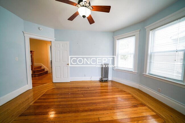 Foto del edificio - 22 Winslow Rd