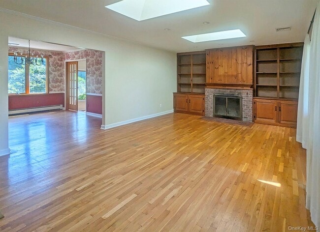 Building Photo - 48 Bayberry Ave