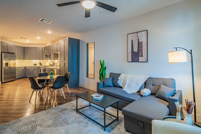 Foto del edificio - 15501 N Dial Blvd