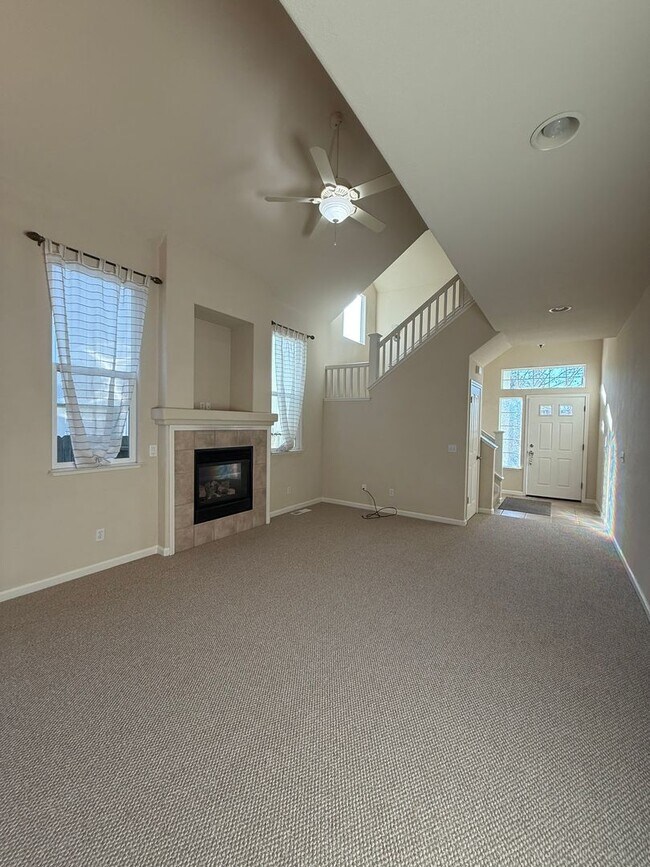 Foto del edificio - Lovely 3 Bedroom Home near Sutter Hospital in Wikkiup!