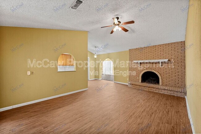 Foto del edificio - 207 Evelyn St