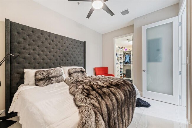 Foto del edificio - 150 E Robinson St