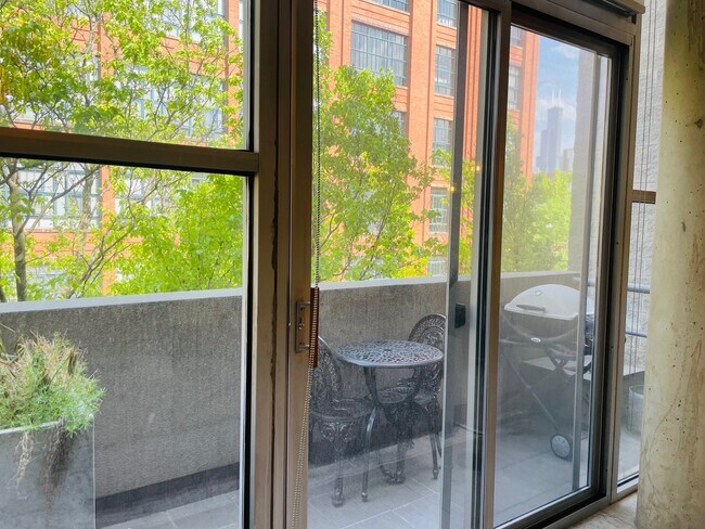 Foto del edificio - 939 W Huron St