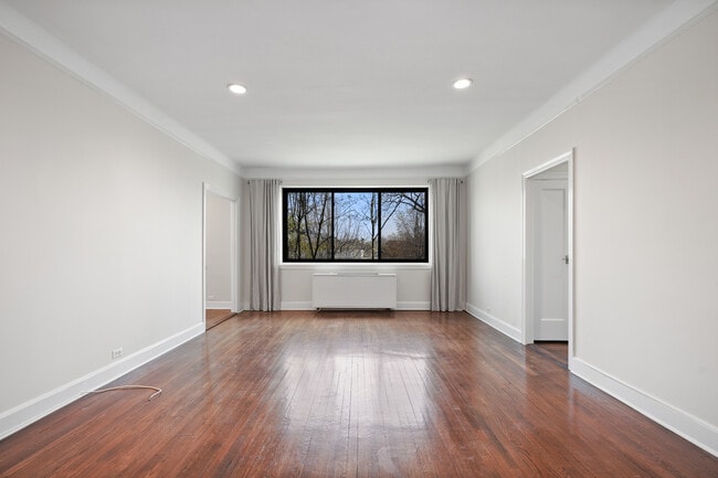 Building Photo - 47 Lafayette Pl