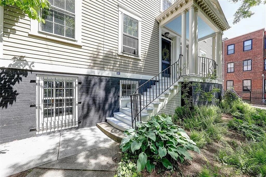 Primary Photo - 85 Congdon St
