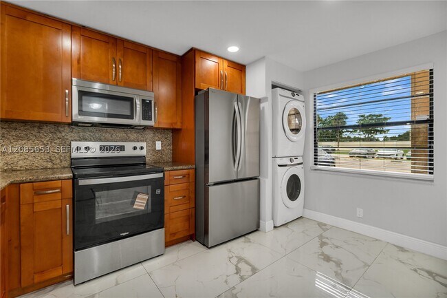 Foto del edificio - 6475 W Oakland Park Blvd