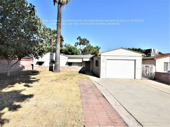 Building Photo - 852 N Parkside Dr