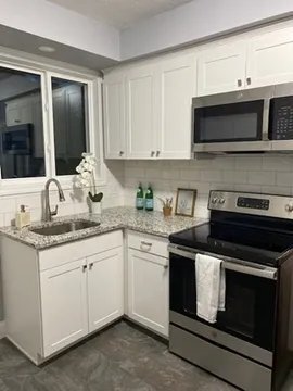 Foto del edificio - 655 Gardners Neck Road