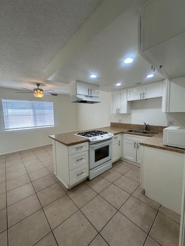 Photo - 8533 Rose St Townhome