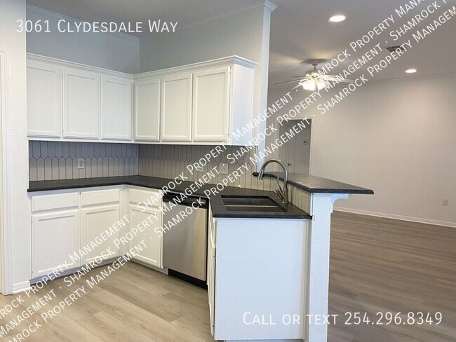Building Photo - Surrey Ridge Duplex
