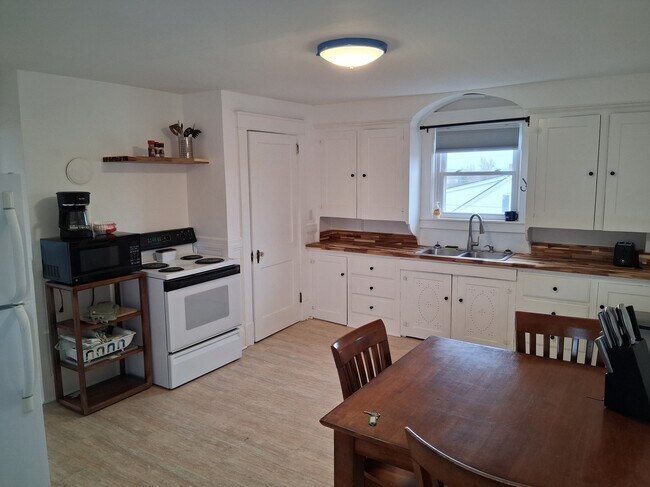 Building Photo - 168 Northern Ave