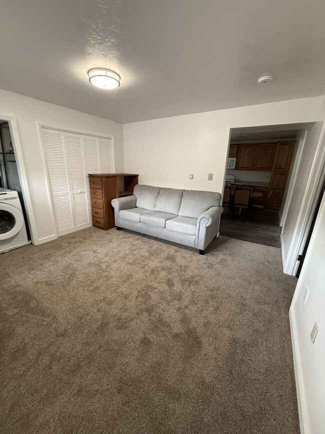Building Photo - Affordable Beautiful Student Housing for Snow College students 5 rooms, 2 shared bathrooms, share...