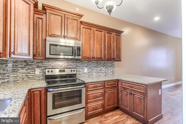 Foto del edificio - 21 Sprecher Rd