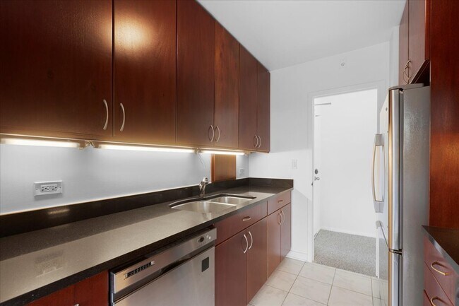 Foto del edificio - 2970 N Lake Shore Dr