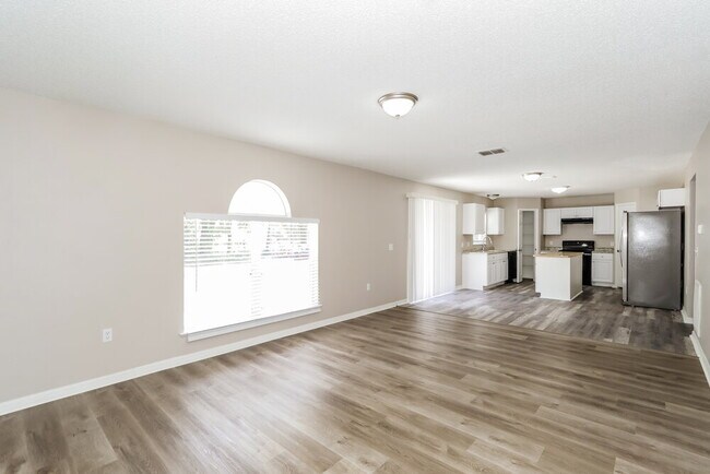 Building Photo - 1608 Settlers Creek Dr