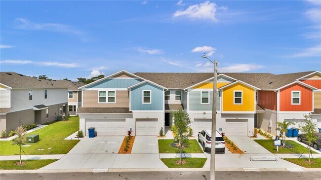 Foto del edificio - 4321 Hillock Blvd