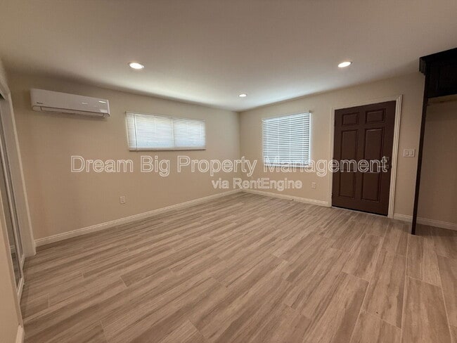 Building Photo - 3556 Harrison St