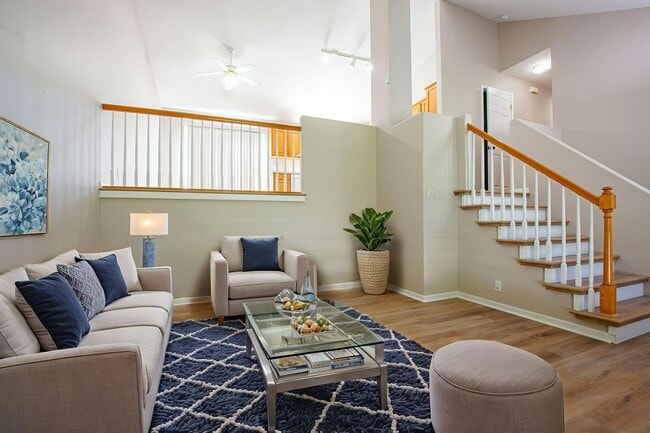 3 Bedroom / 2 Bath Tri-Level Home Located ... - 3 Bedroom / 2 Bath Tri-Level Home Located ...