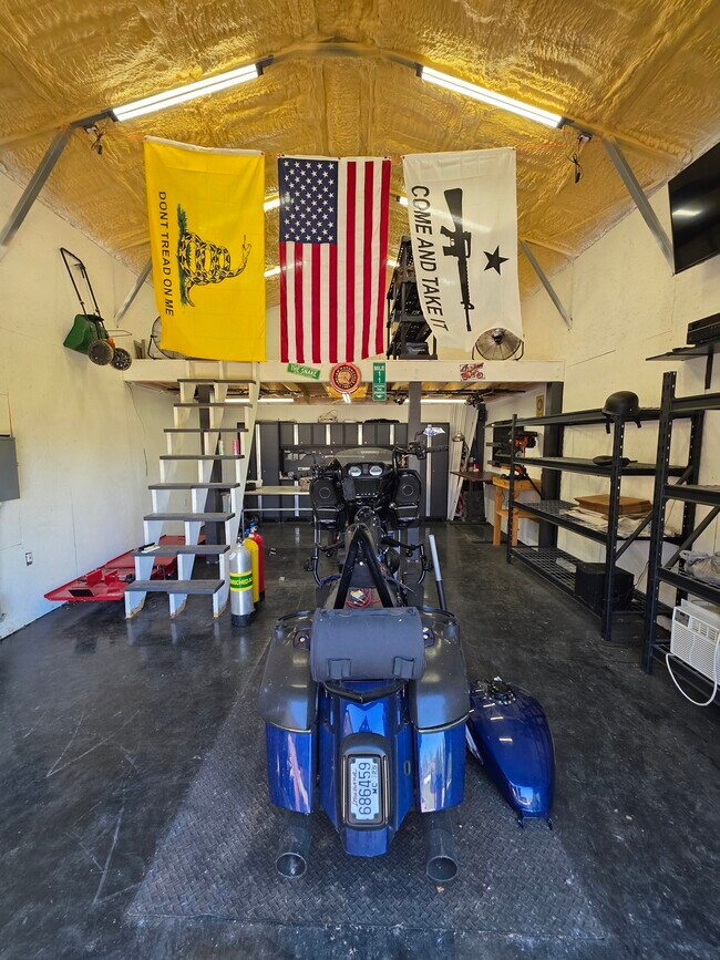 Foto del edificio - 7476 Woodland Trace Ct