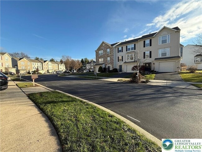 Foto del edificio - 4046 Clubhouse Ct