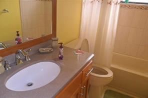 Building Photo - 3 br, 2 bath House - 8656 N Sutton Dr