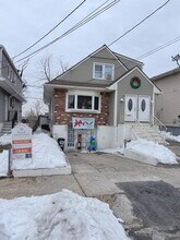 Building Photo - 67 Country Village Rd