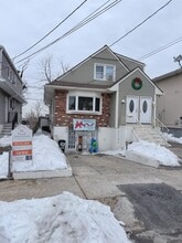 Building Photo - 67 Country Village Rd