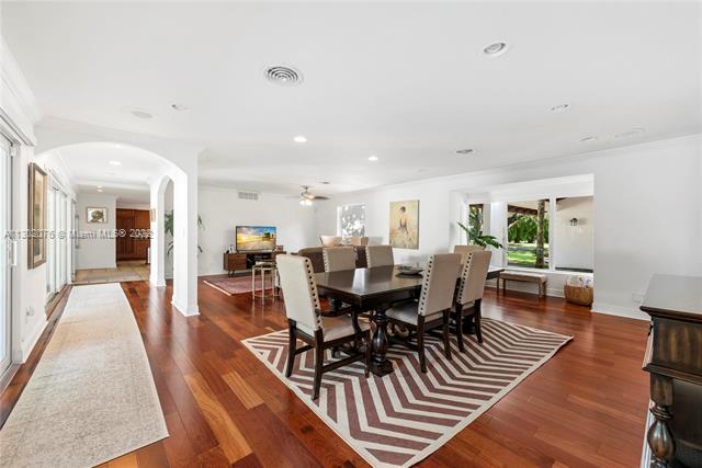 Foto del edificio - 6480 SW 94th St