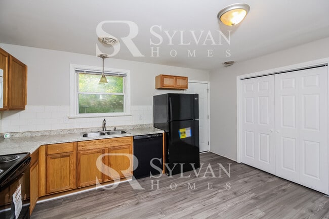 Building Photo - The Lifestyle You Deserve.