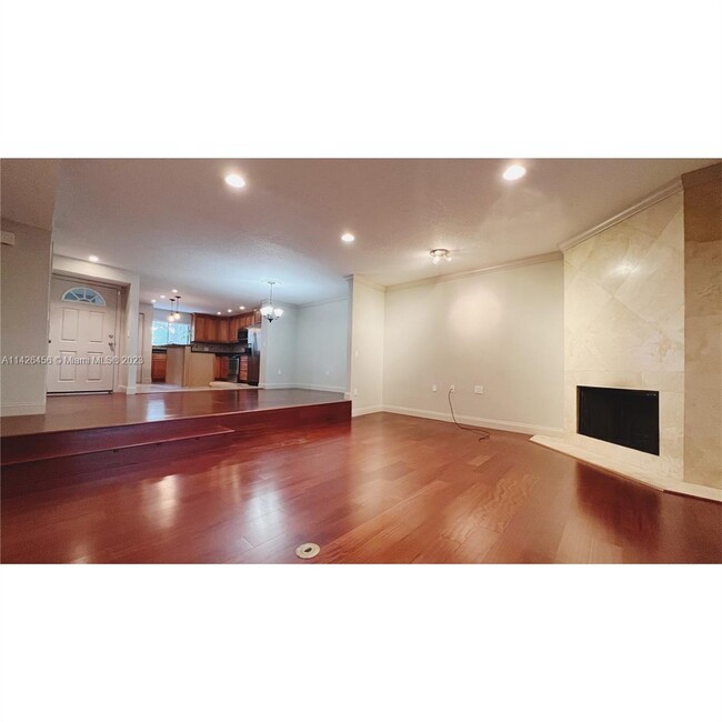Building Photo - 1000 Winderley Pl