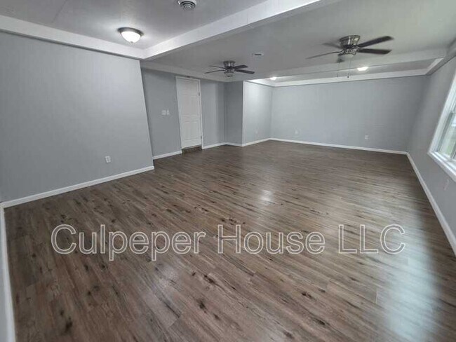 Foto del edificio - 3414 Forest Grove Dr