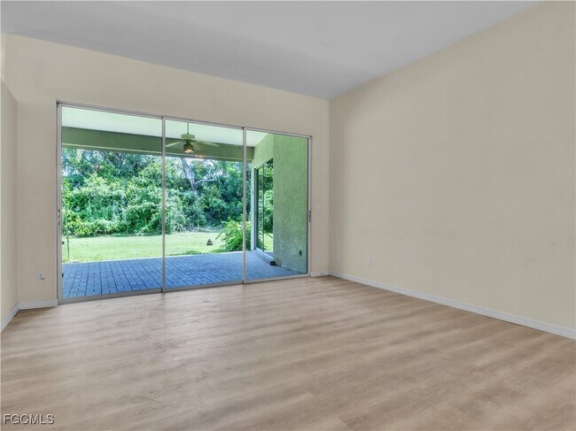Foto del edificio - 1580 Argyle Dr