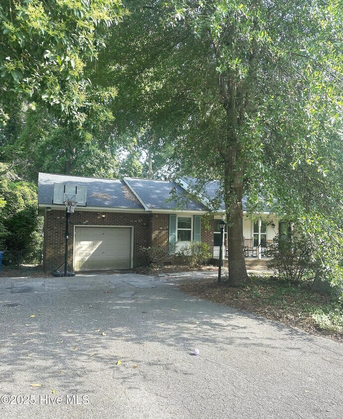 Building Photo - 5102 Clear Run Dr