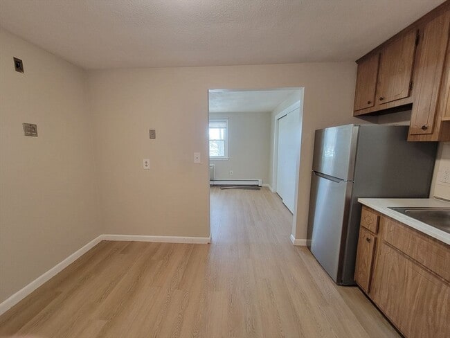 Foto del edificio - 83 Pleasant St