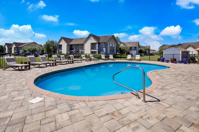 Pool - Belmont Hill Apartments