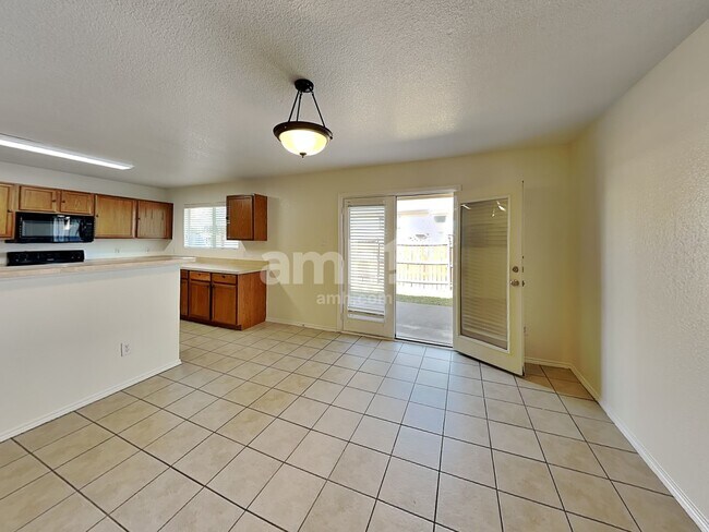 Building Photo - 7569 Vanessa Dr