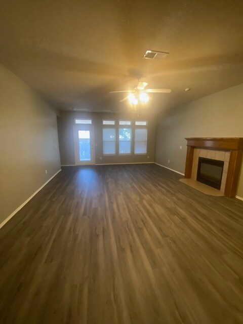Foto del edificio - 14445 Timberdale Dr