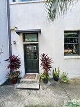 Building Photo - 528 Selma St