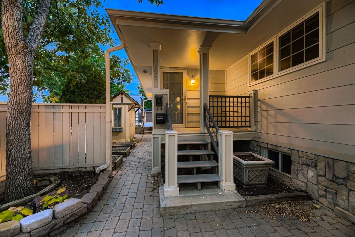 Foto principal - 3125 N Raleigh St