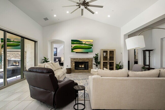 Foto del edificio - 81805 Four Seasons Pl