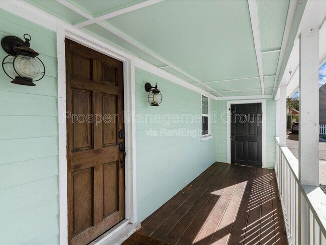 Photo - 400 Sumter St House