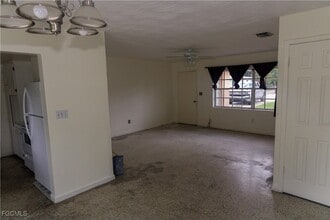Building Photo - 382 Ottumwa Ave