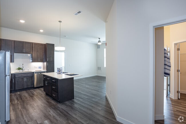 2BR, 2BA - 1016 SF - Altair at the Preserve