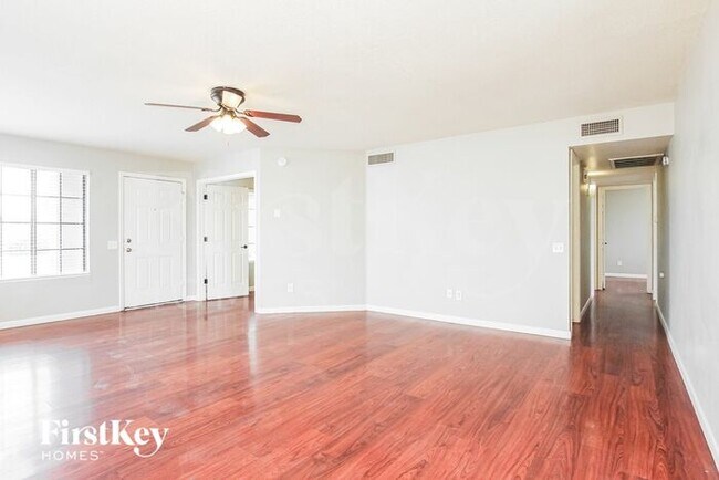 Foto del edificio - 21036 N 34th Dr