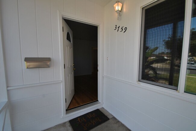 Foto del edificio - Charming Plaza Home for Lease