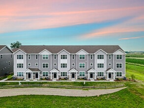 Building Photo - 1556 Sequoia Wy