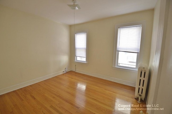 Building Photo - 3028 W Gunnison St