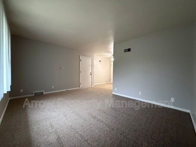 Foto del edificio - 1621 G-7