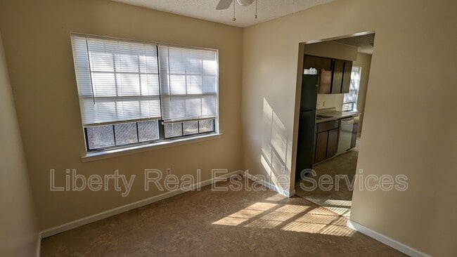 Building Photo - 842 Ridgewood Way