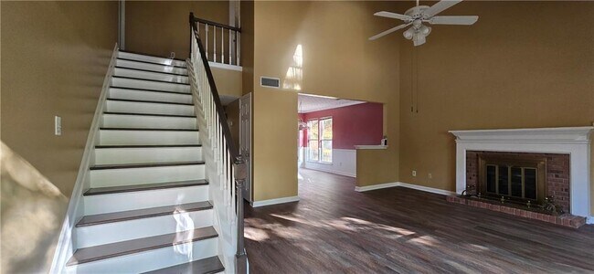 Foto del edificio - 10420 Summer Creek Dr
